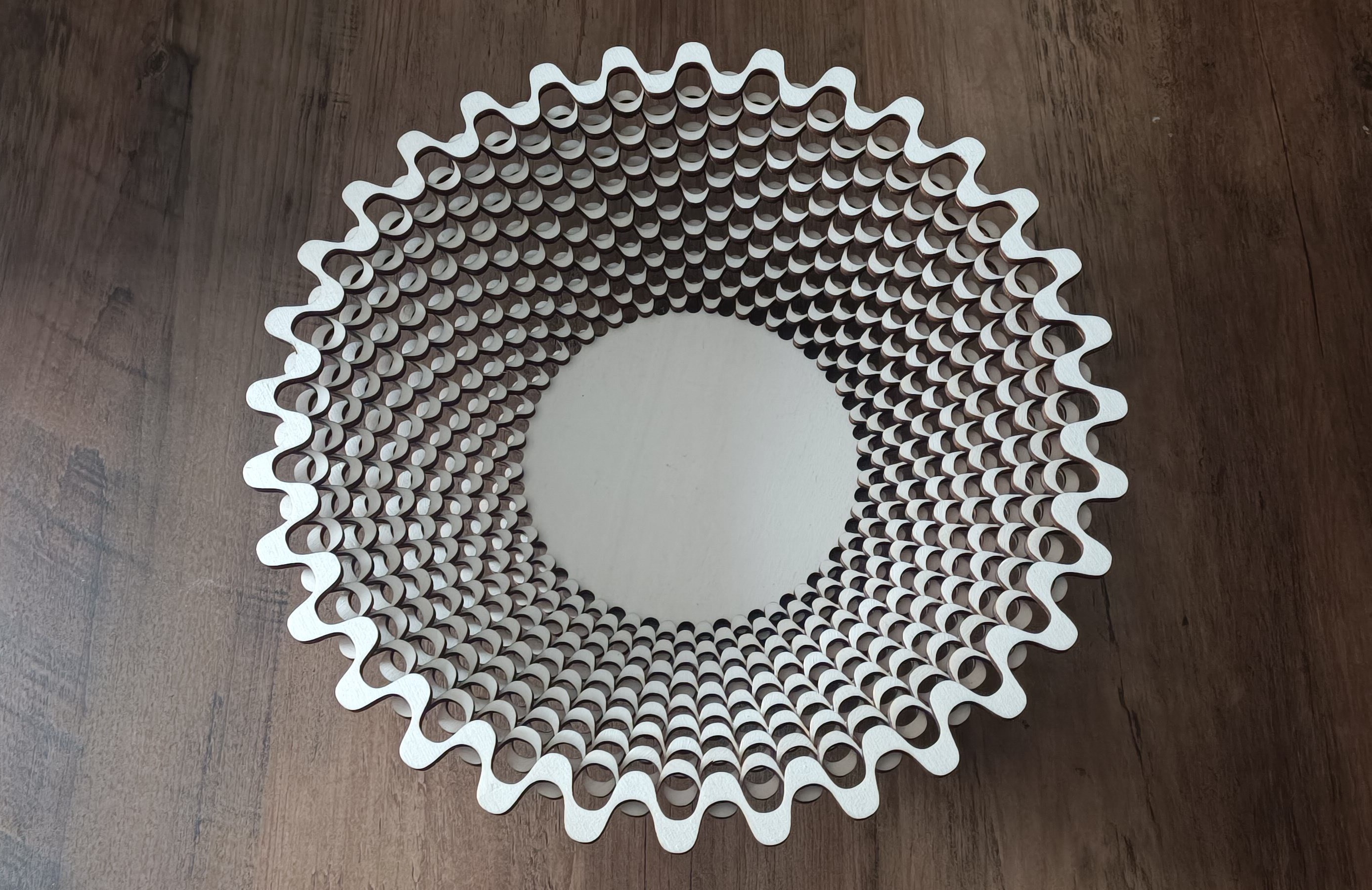 Dřevěná miska hluboká jemná průměr 30cm.